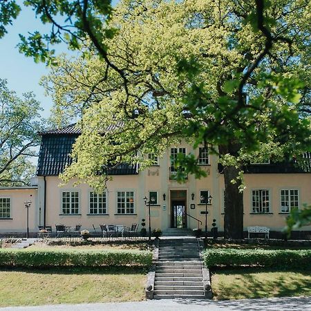 Отель Balingsholm Худдинге Экстерьер фото
