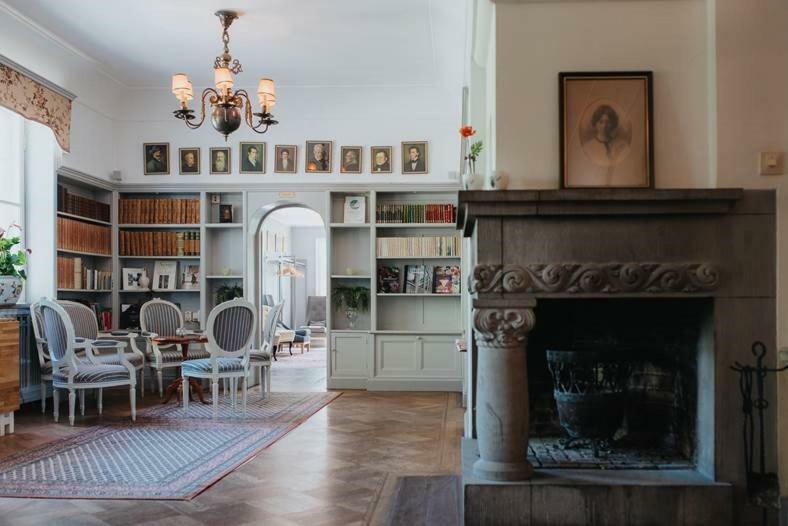 Отель Balingsholm Худдинге Экстерьер фото